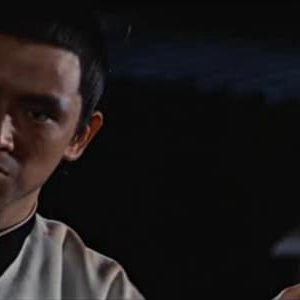 Siêu Cảm Mê Cung